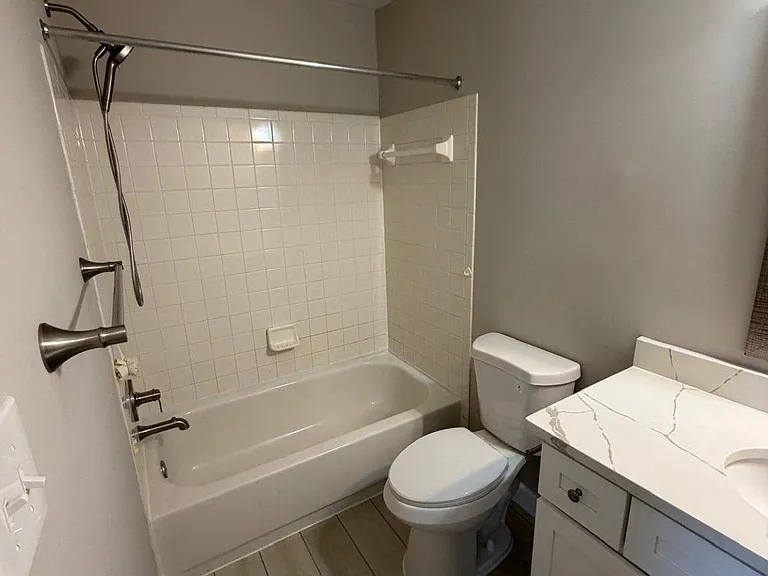 111 Connery Ter SW — Photo 20