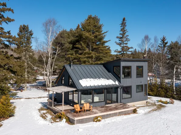 59 Greenland Cove Road, Bremen, ME 04551