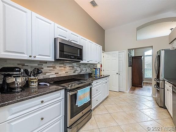 4th image of 1878 Creekwater Blvd