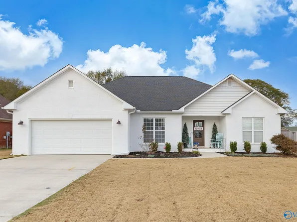 1301 Gypsy Trl, Hartselle, AL 35640