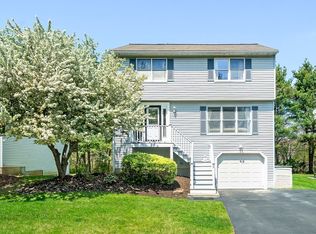 3 Juniper Ln UNIT 3, Tewksbury, MA 01876