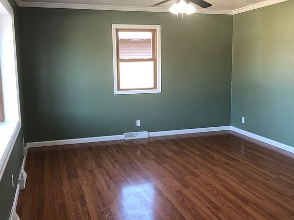 2nd image of 2213 Smead St