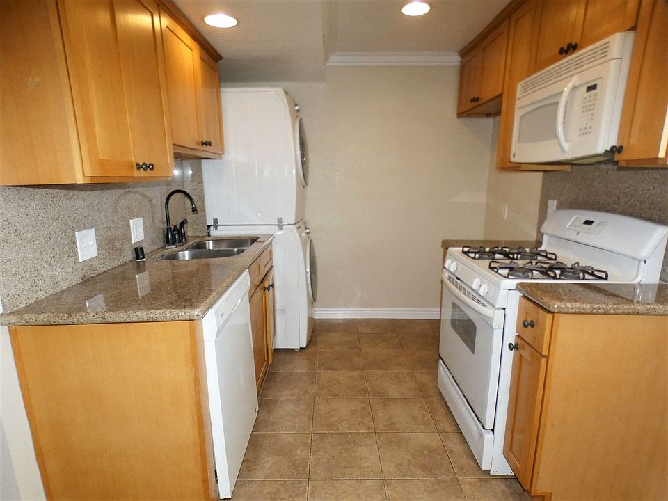 1st image of 4231 E 10th St #3