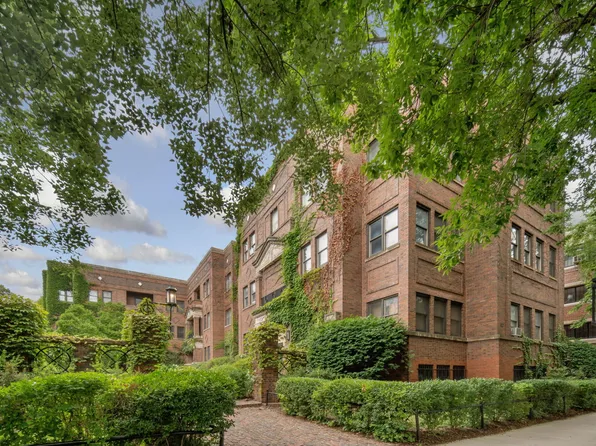 5716 S Kenwood Ave APT 2, Chicago, IL 60637