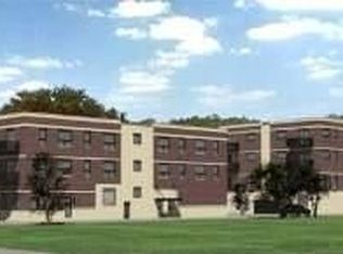 6961 Vine St UNIT 202, Indian Head Park, IL 60525