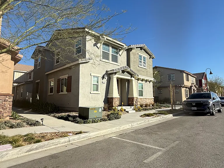 17087 Zion Dr — Photo 1