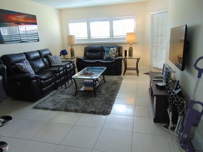 3654 Via Poinciana #103, Lake Worth, FL, 33467