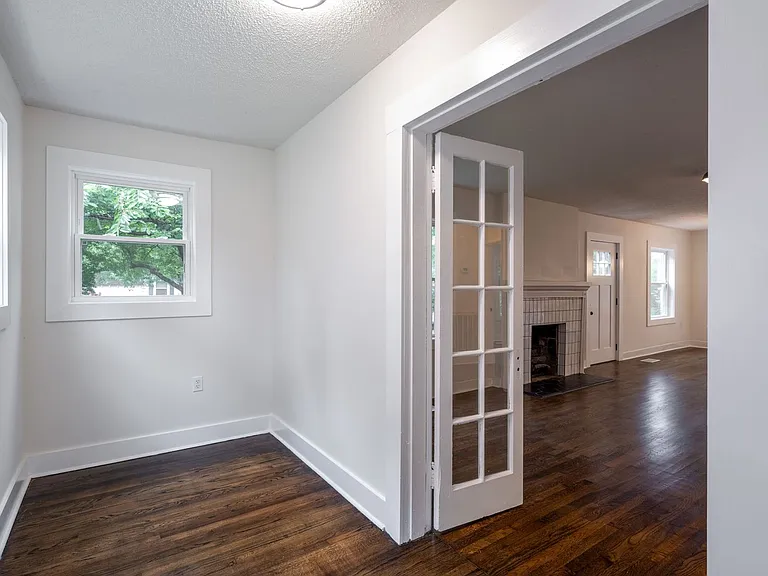 165 Hunt Ave — Photo 17