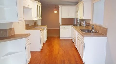 2nd image of 14558 Maidstone Rd