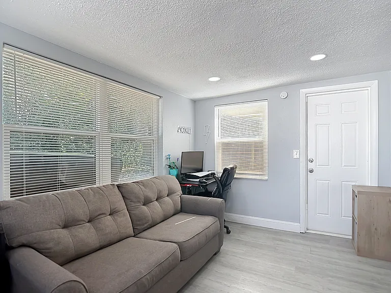 5913 Appletree Rd — Photo 14
