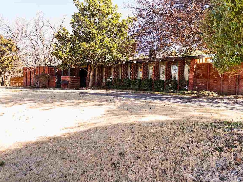 915 Lincoln Dr, Enid, OK 73703 | Zillow