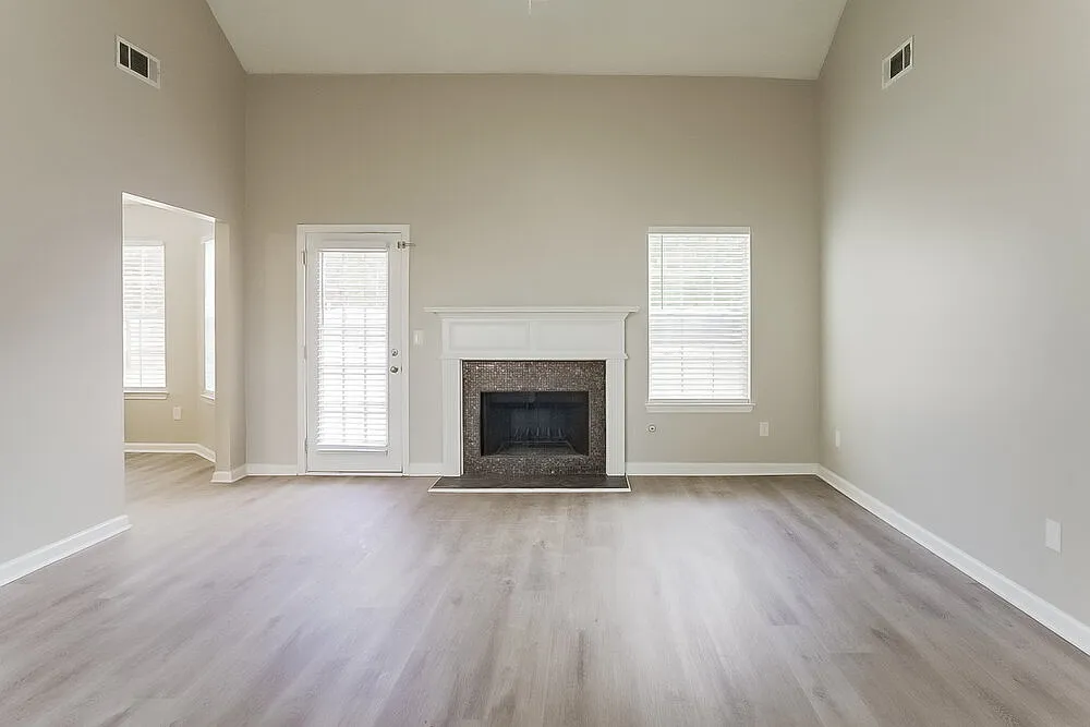 4 bed, 3.0 bath, 1933 sqft, $3,350 — Photo 4