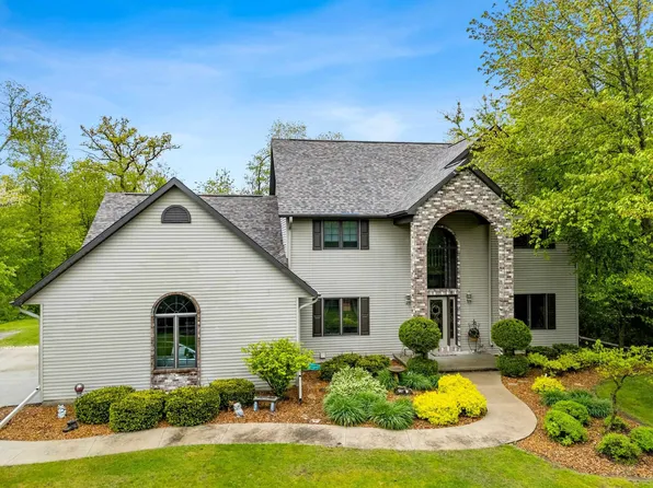 N3318 Hickory Dr, Waupun, WI 53963