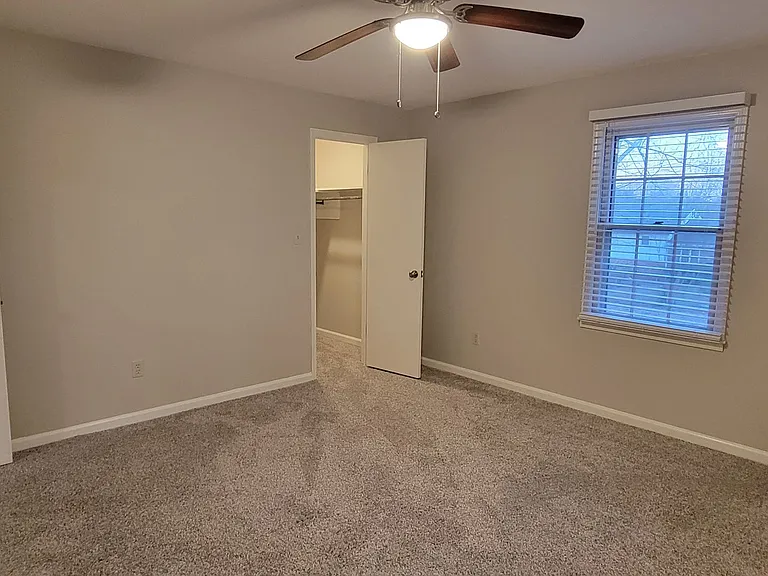 253 Chickering Rd — Photo 12