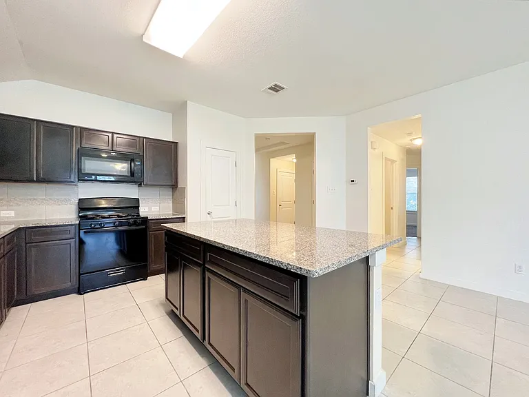 5772 Corsica Loop — Photo 12