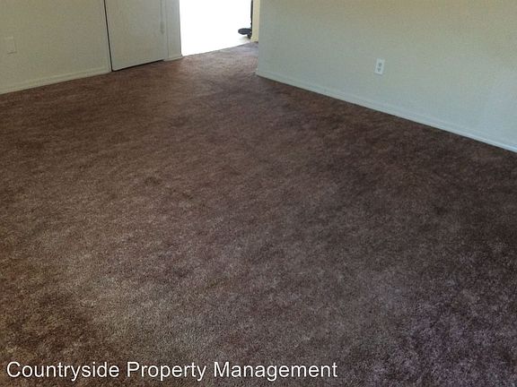 3rd image of 12115 Kadota Ave