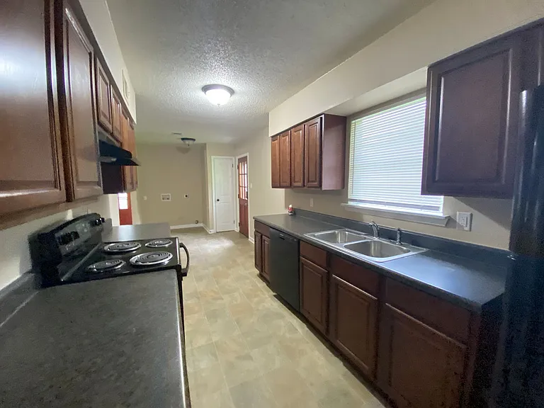 115 Meadow Park Dr — Photo 13