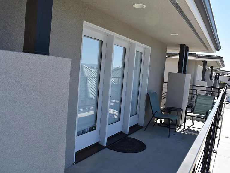 355 Hinds Ave — Photo 5
