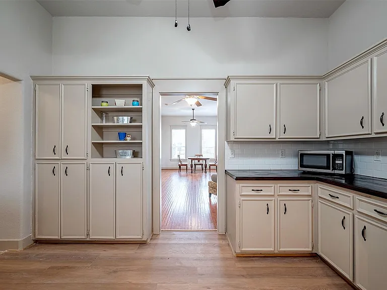 1216 Campbell St — Photo 21