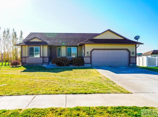 5370 E Elliott Dr, Iona, ID 83427