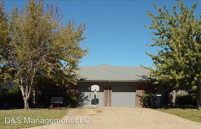 1st image of 1015 SW 97th St