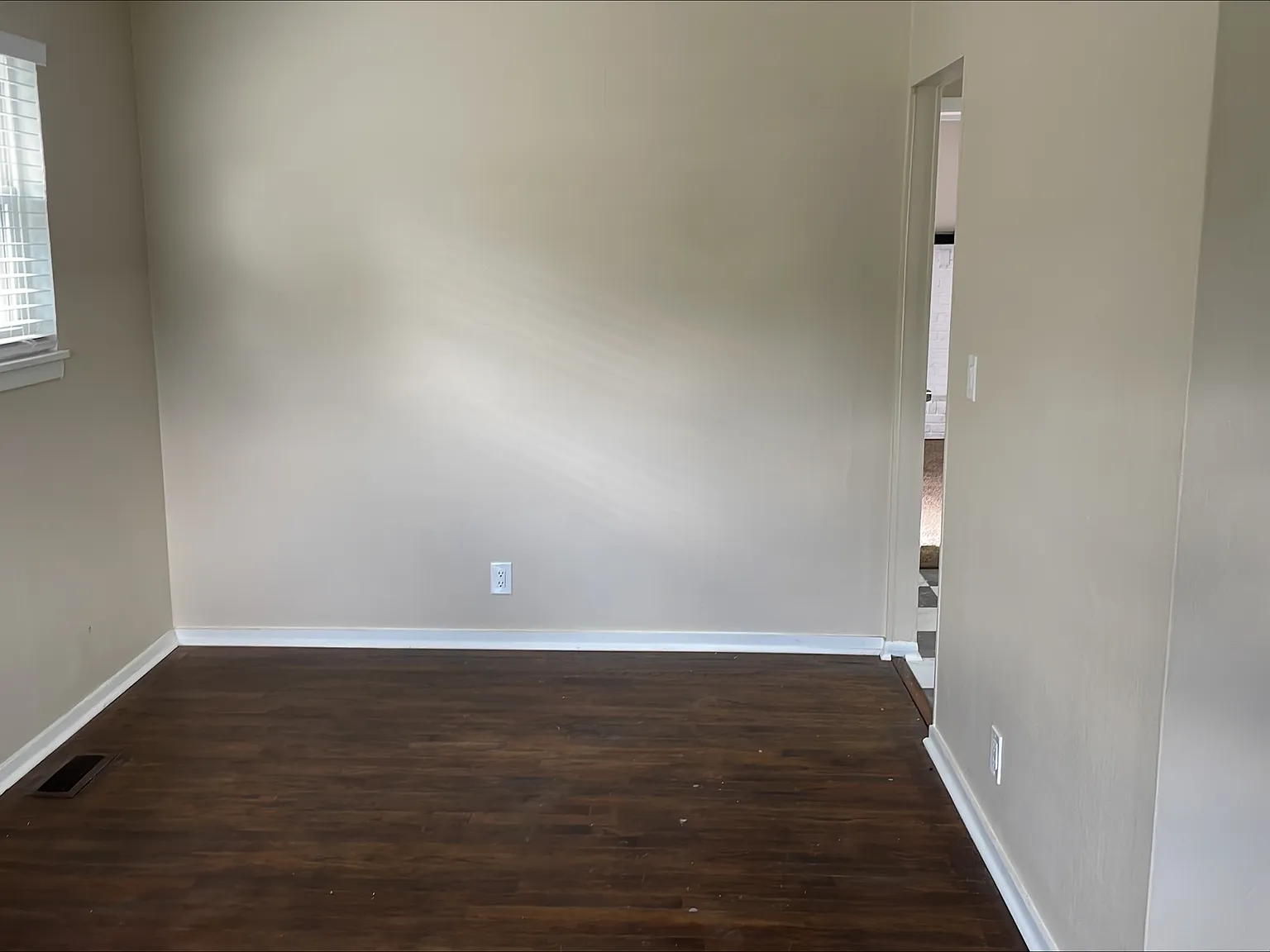 4 bed, 1400 sqft, $1,995 — Photo 4