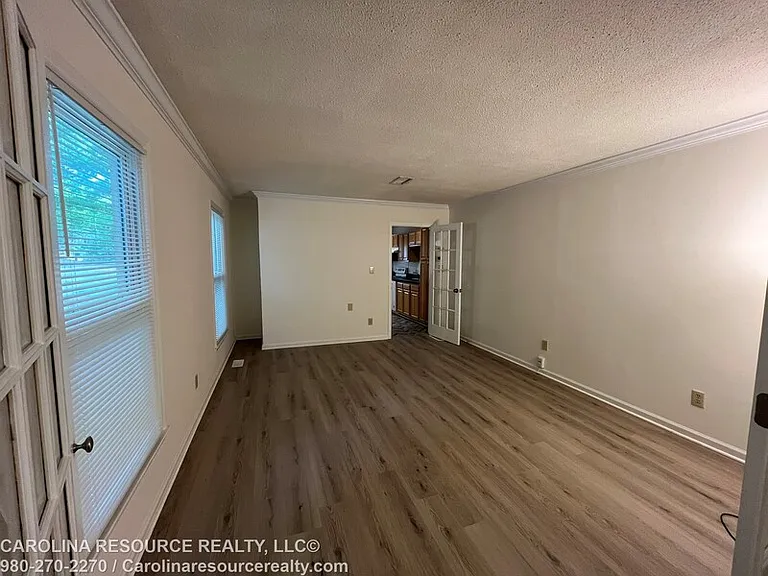 4535 Dawnwood Dr — Photo 4