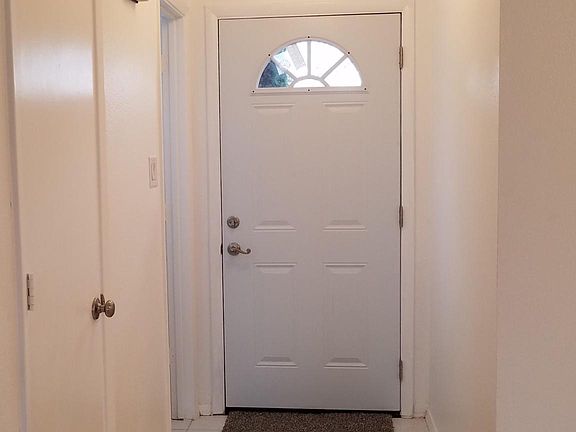 Front door entry inside