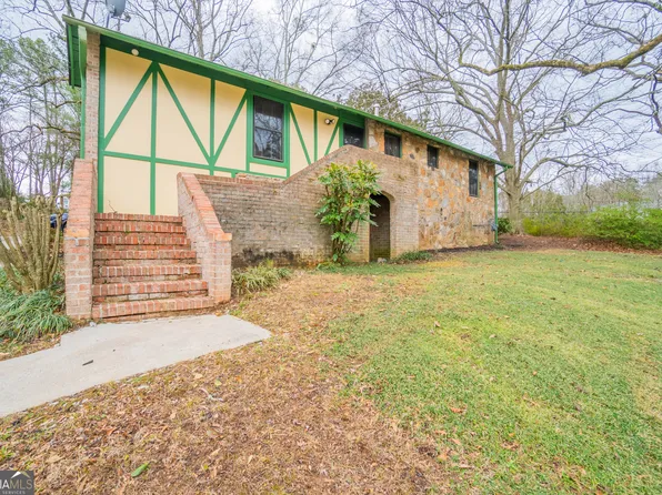 1865 Oak Grove Rd NE, Atlanta, GA 30345