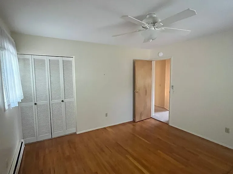 110 Hillary Dr — Photo 23