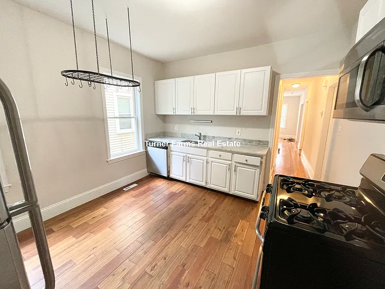 26 Taft St — Photo 3