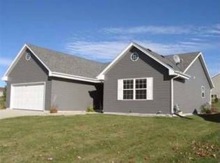 1670 Falcon Dr, Hartford, WI