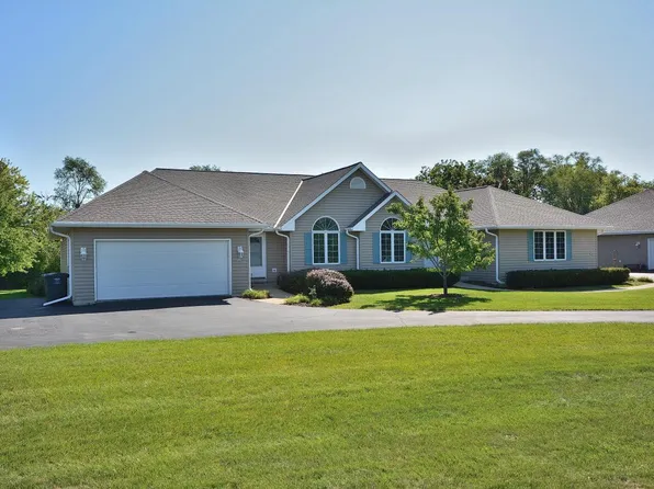 542 Kettle Moraine DRIVE, Eagle, WI 53119