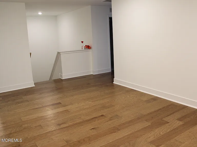 139 Woolley Ct — Photo 15