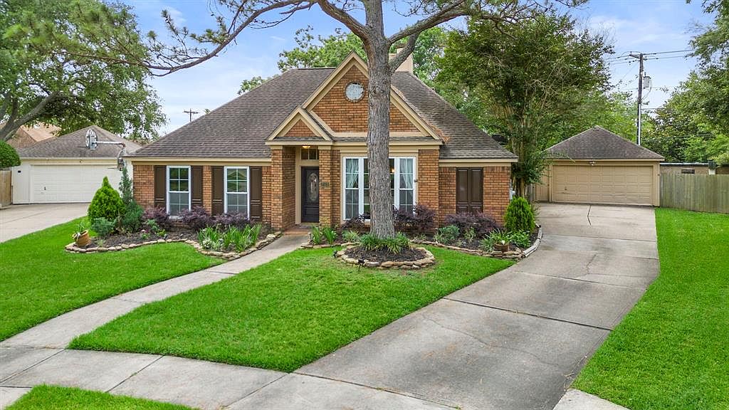 2113 Royal Oaks Dr, League City, TX 77573 Zillow