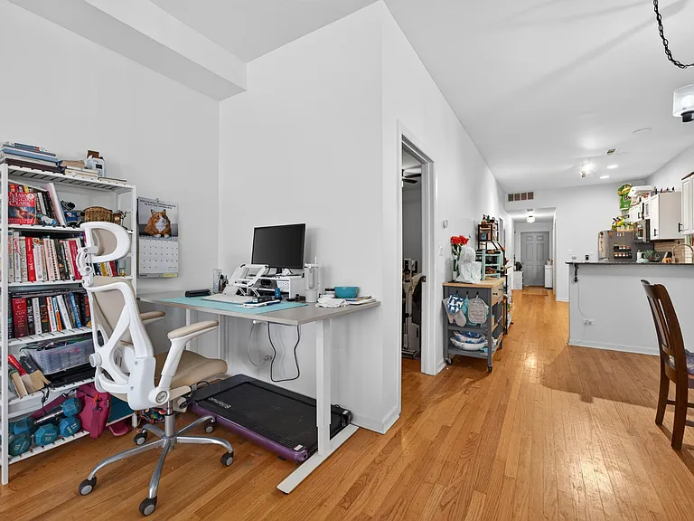 3115 N Oakley Ave #1 — Photo 6