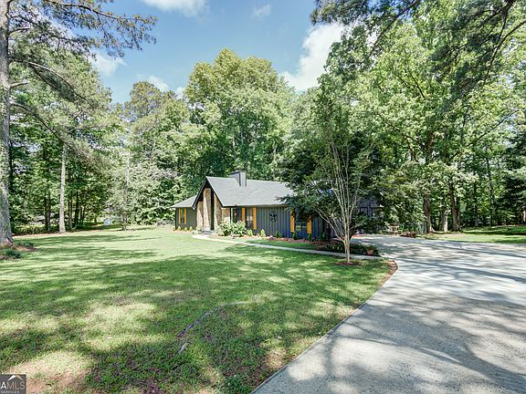 4th image of 1188 Raymond Hill Rd