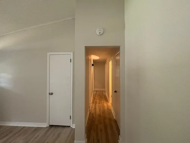 143 Edward Cir — Photo 8
