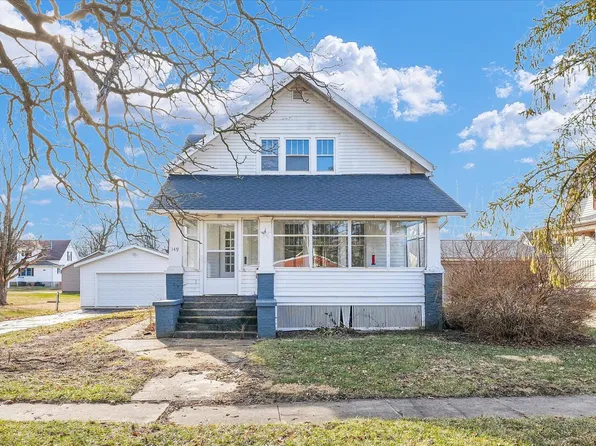 149 E Bond St, Bement, IL 61813