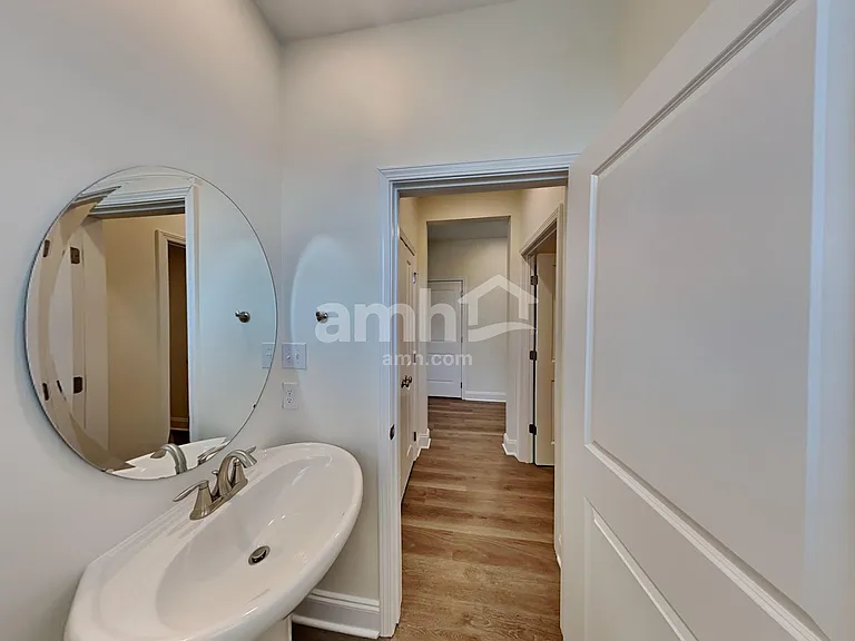 5319 Trust Dr — Photo 11