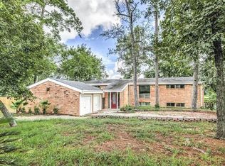 417 Brook Hollow Dr, Conroe, TX 77385