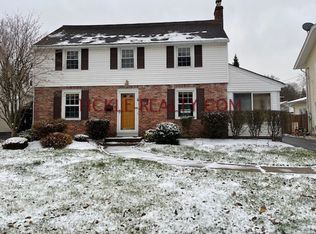 63 Thatcher Rd, Rochester, NY 14617