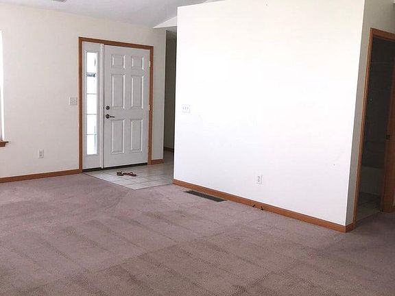 2nd image of 1553 N Redhawk Dr