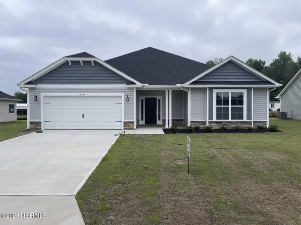 422 Lemonade Lane, Grimesland, NC 27837