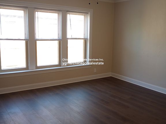 2nd image of 1965 W Foster Ave #3