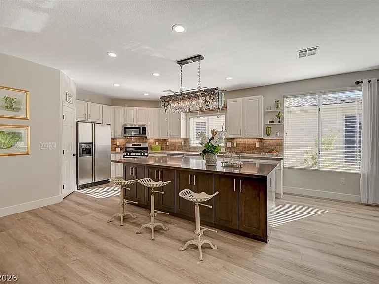 4589 Bersaglio St — Photo 19