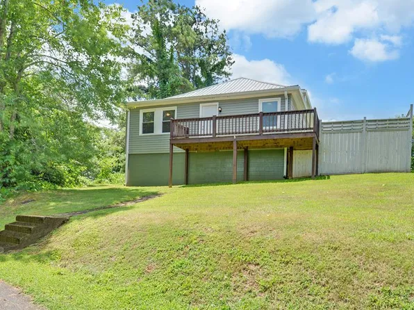 123 College St, Ducktown, TN 37317