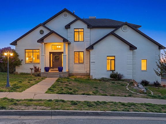 2nd image of 2806 S Maple Cove Dr