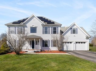 2 Spruce St, Ledyard, CT 06339