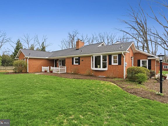 2nd image of 8509 Crestview Dr